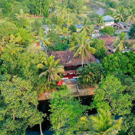 Garggi Backwater Retreat Hotel Котаям Екстериор снимка