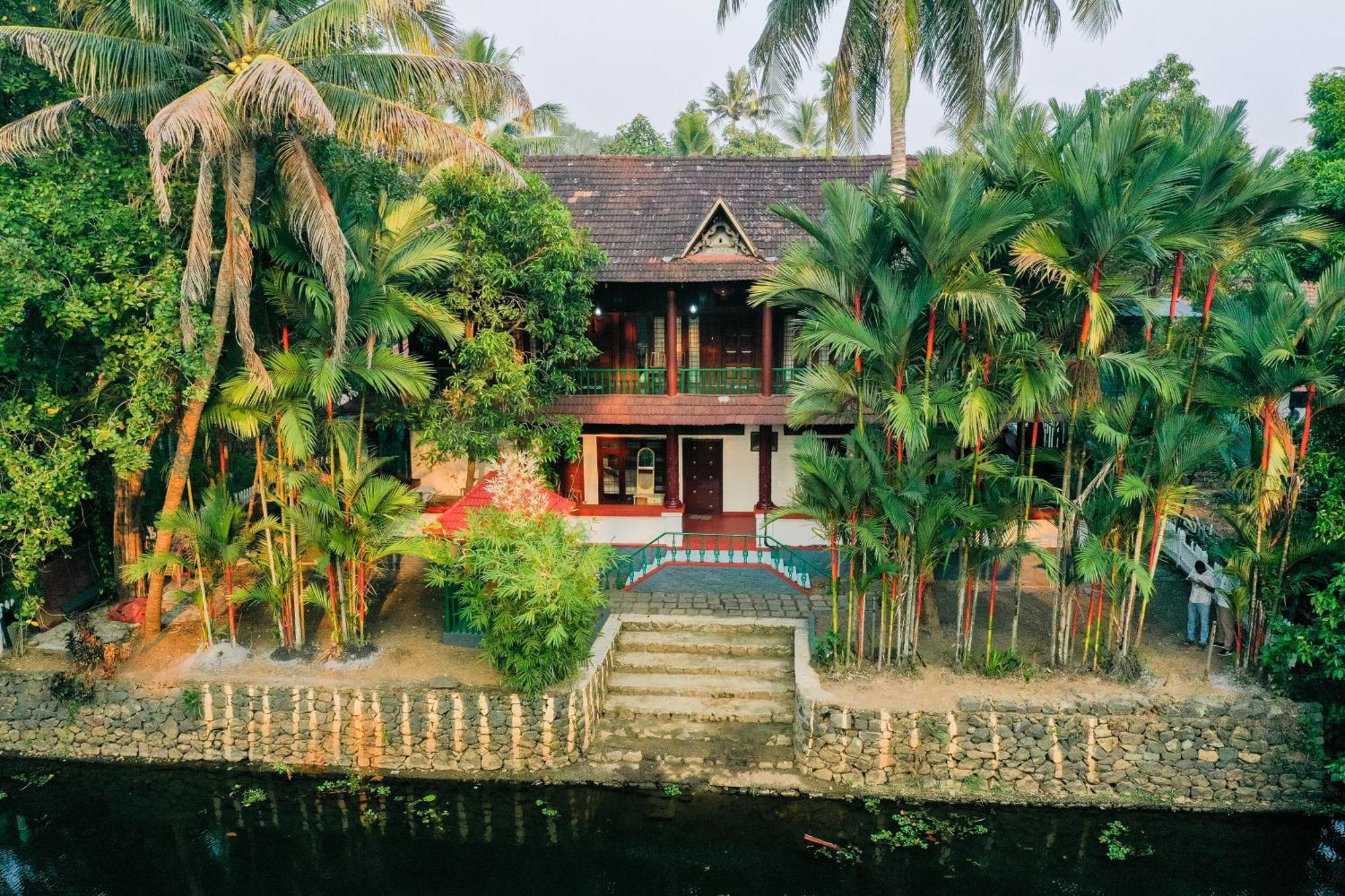 Garggi Backwater Retreat Hotel Котаям Екстериор снимка